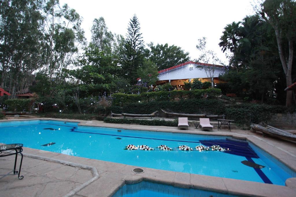 Eagle Ridge Resort Bangalore Exterior foto