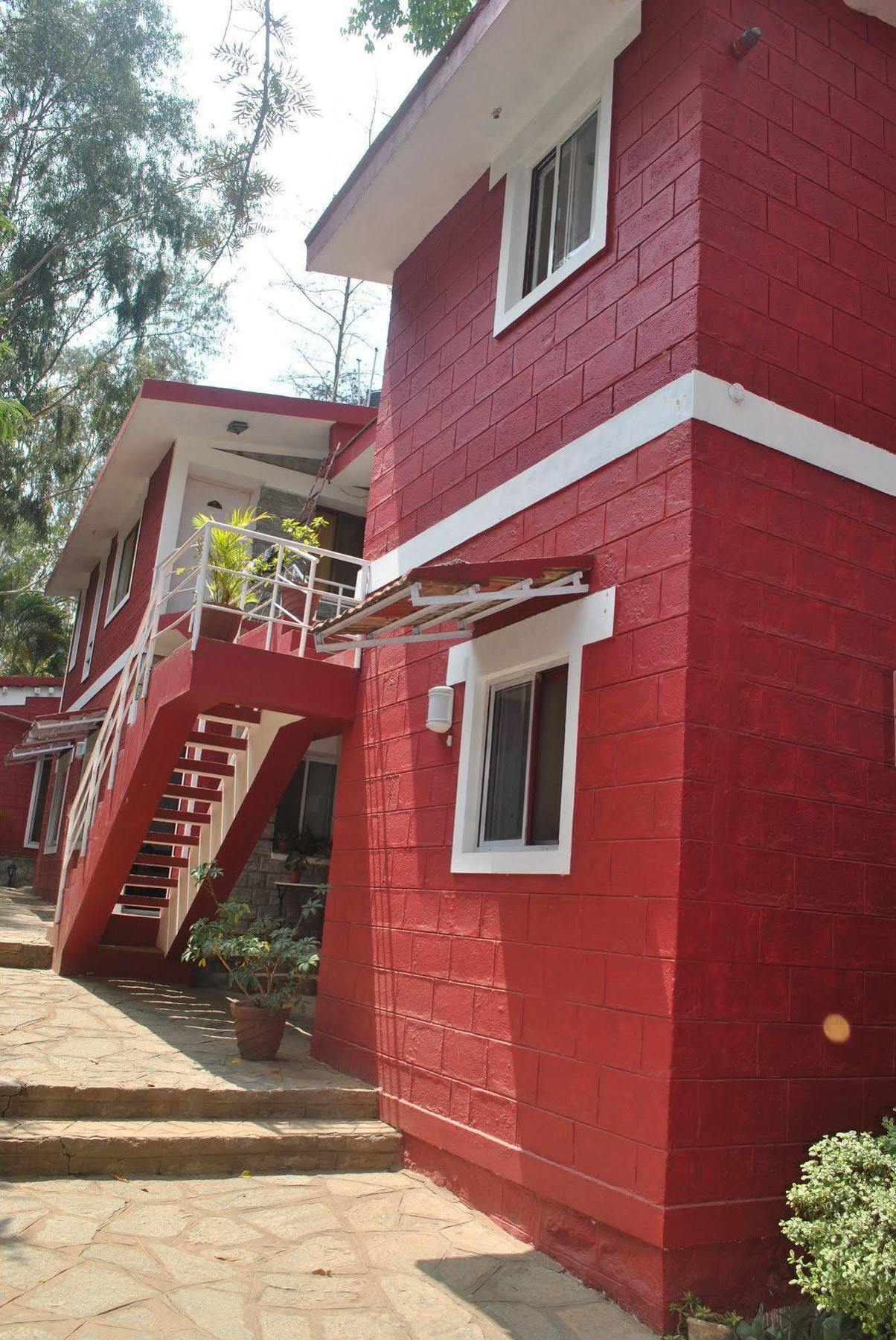 Eagle Ridge Resort Bangalore Exterior foto