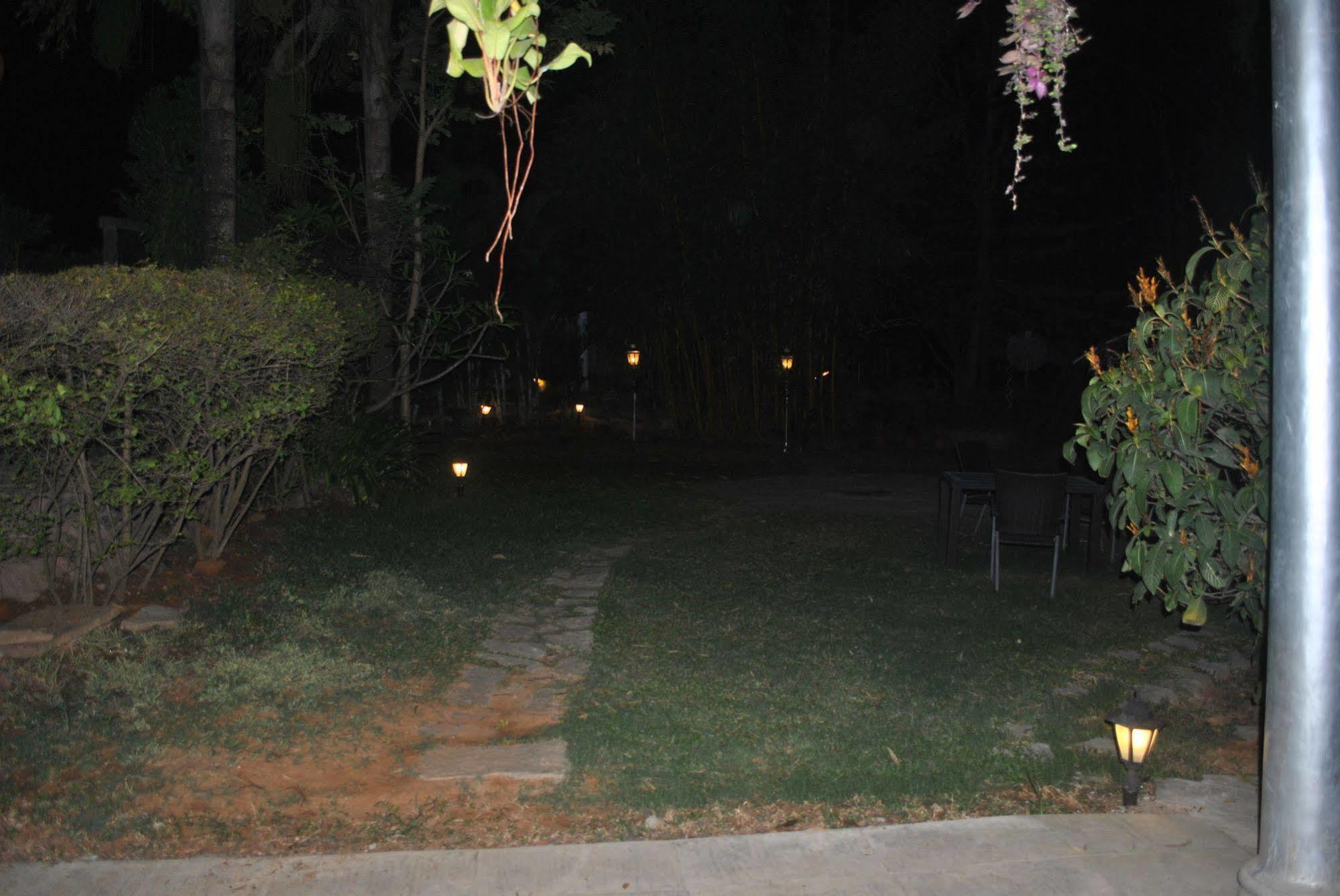 Eagle Ridge Resort Bangalore Exterior foto