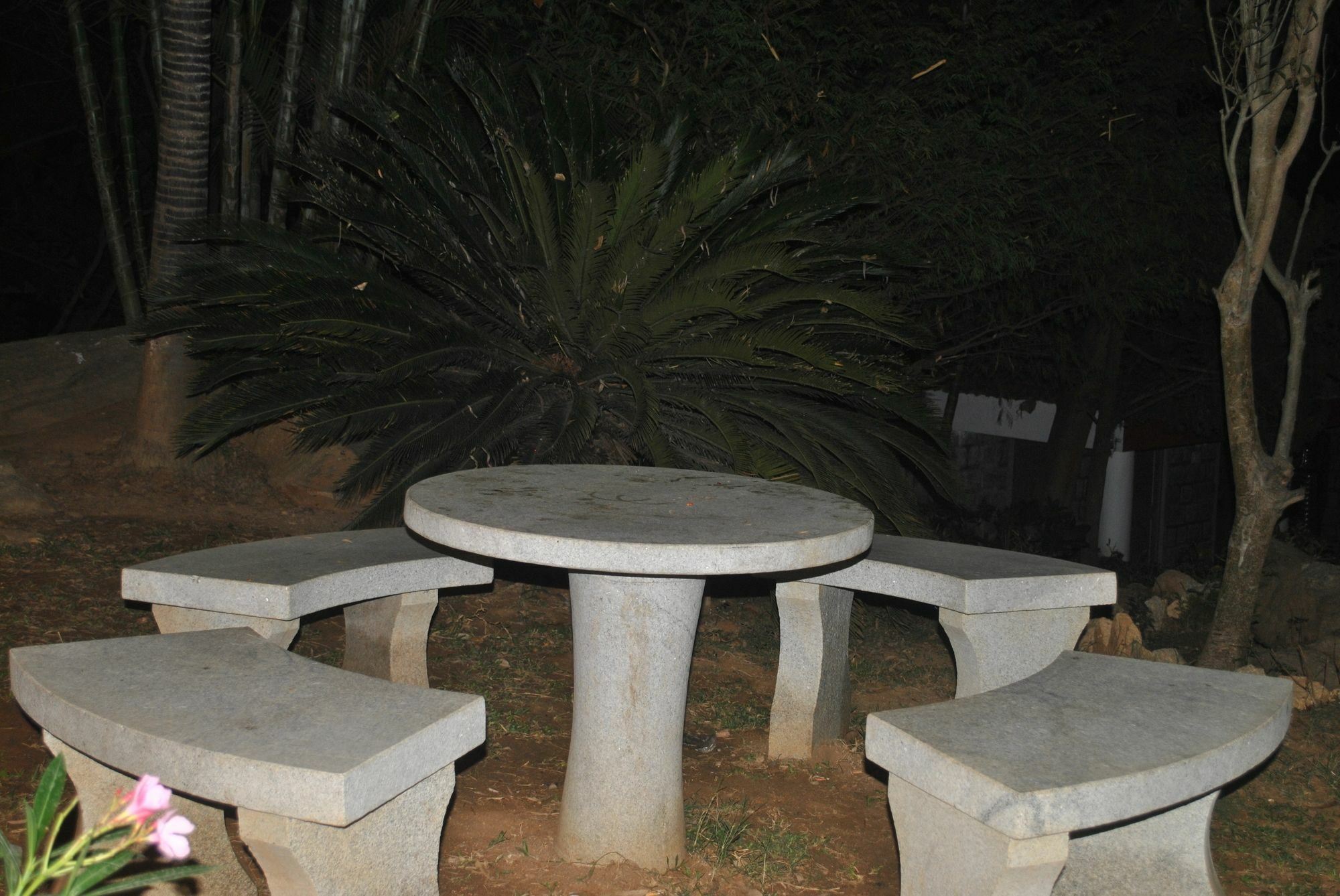 Eagle Ridge Resort Bangalore Exterior foto